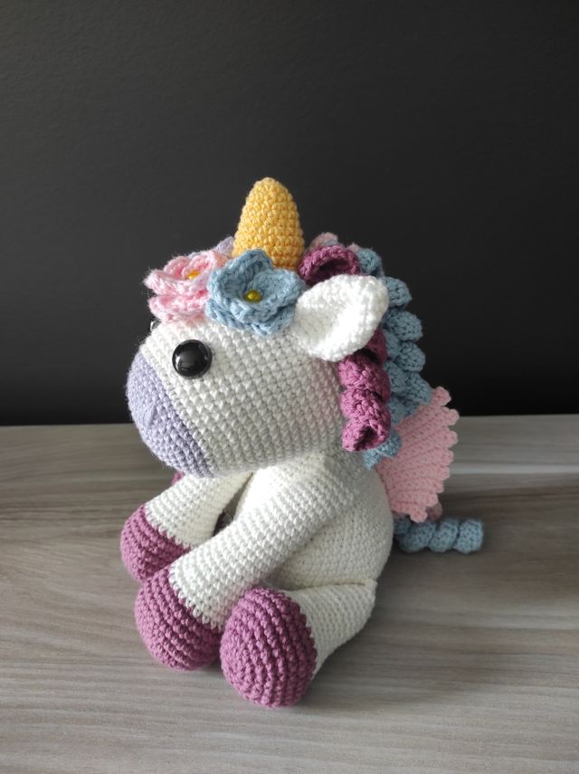 Amigurumi muñeco Unicornio