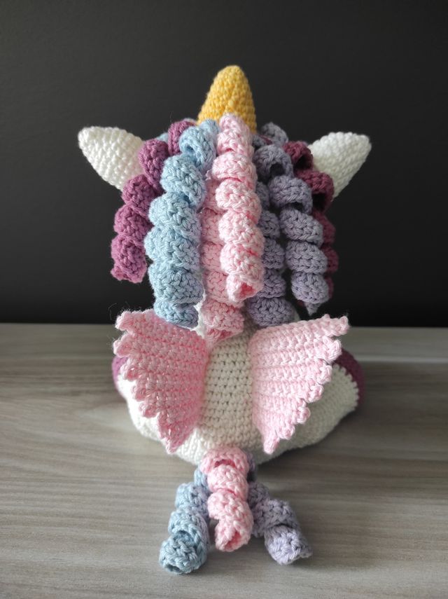 Amigurumi muñeco Unicornio