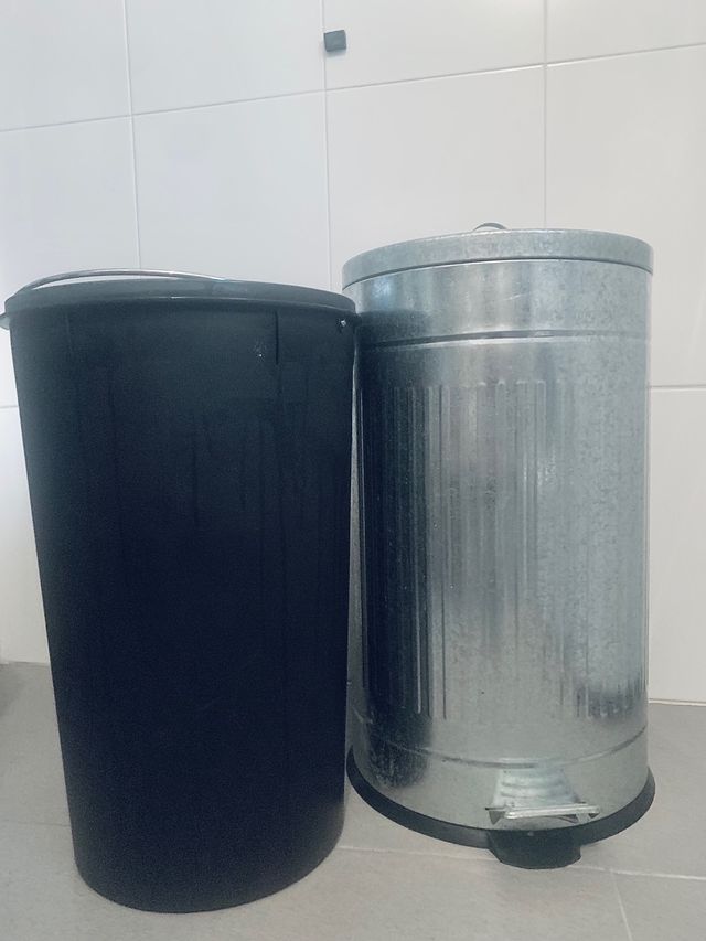 Cubo metalico grande con tapa y pedal para abrir