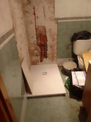 Cambia tu bañera por plato ducha