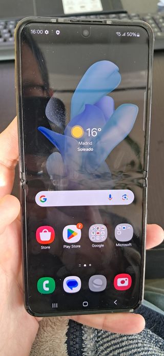 Samsung Zflip4 5G 128GB 8ram