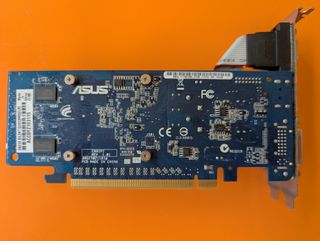 tarjeta de video PCI-E GEFORCE N210 512mb