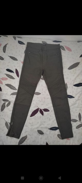 Pantalón polipiel caqui T.36