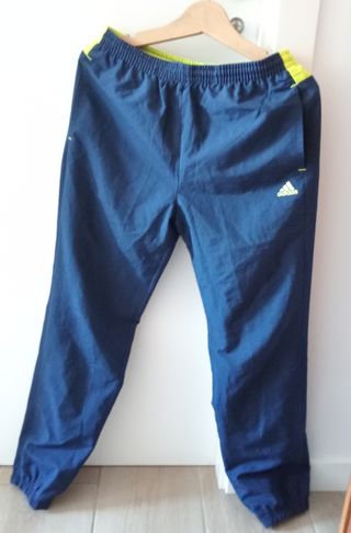 Chándal Adidas.