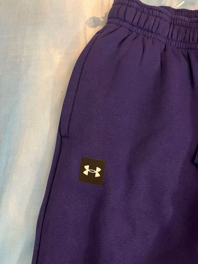 Pantalon Morado Under Armour Talla M