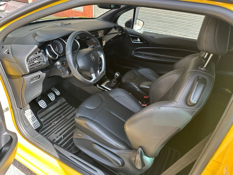 Citroën DS3 1.6 THP 2010, foto 5
