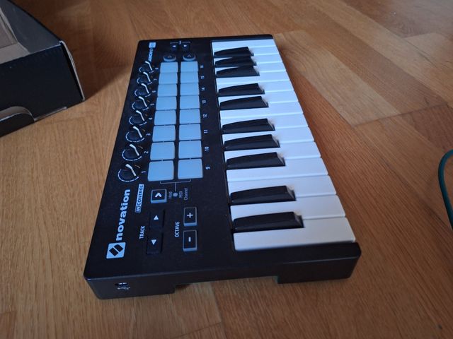 NOVATION LAUNCHKEY MINI MK2. COMO.NUEVO!