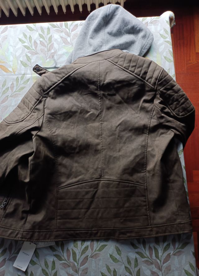 NUEVA SIN ESTRENAR Cazadora hombre XL