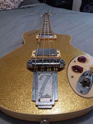 Bajo Italia Maranello dorado