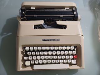 Maquina de escribir Olivetti LETTERA 35