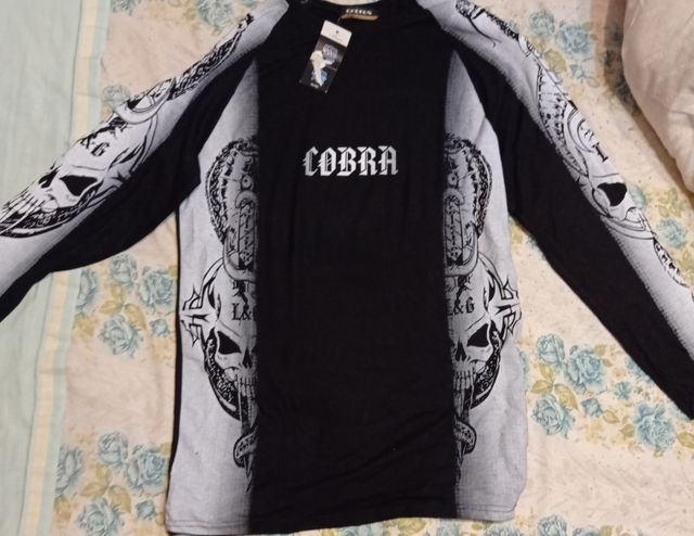 Camiseta Cobra unisex