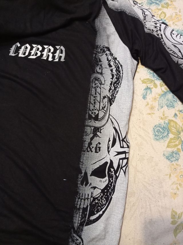 Camiseta Cobra unisex