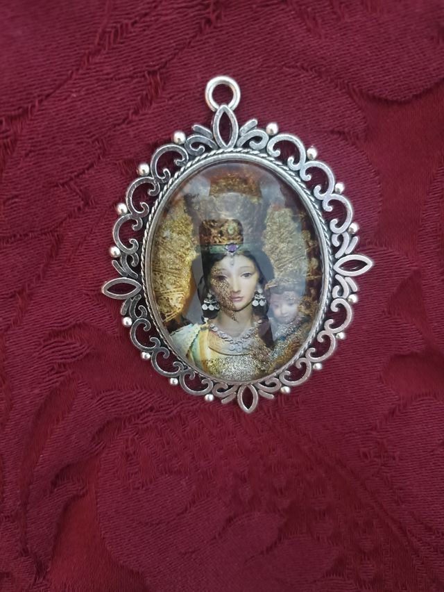 Medalla virgen de los Desamparados