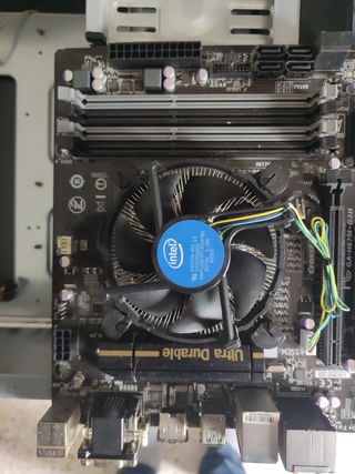 Placas base gigabyte y microprocesador 