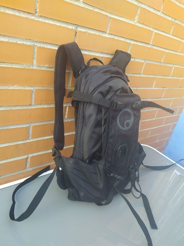 Mochila ERGON Pack BA2 E-Protect 10L Negra. NUEVA.