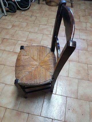 Silla esparto madera oscura
