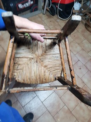 Silla esparto madera oscura