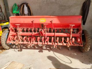 Se vende sembradora.