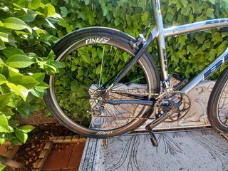 Bicicleta carretera BH llantas carbono