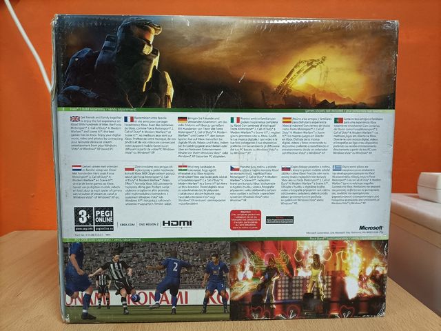 Caixa XBOX360, acessórios e brochuras