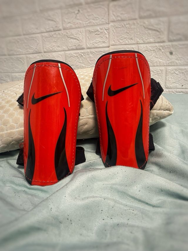 Espinilleras Nike Talla S