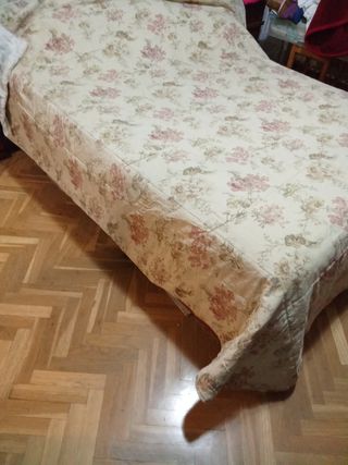 Colcha enguantada cama matrimonial 