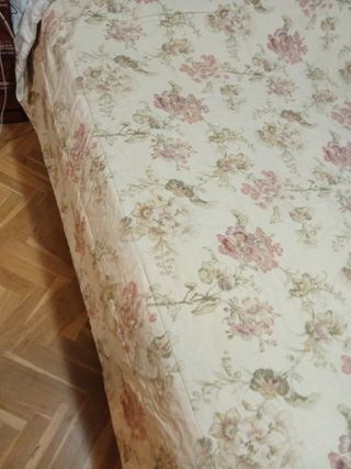 Colcha enguantada cama matrimonial 