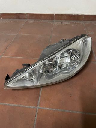 Faro peugeot 206