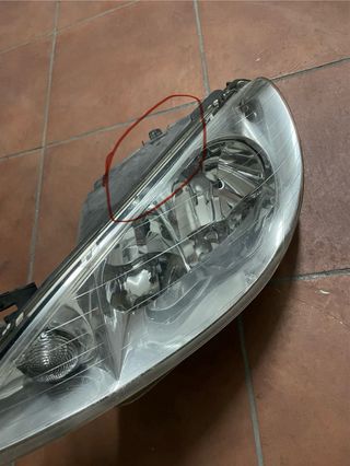 Faro peugeot 206