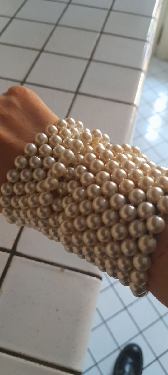 Due collane di perle finte lunghe 65 cm