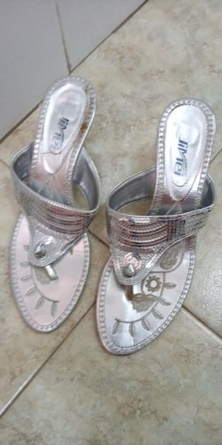 Sandalias
