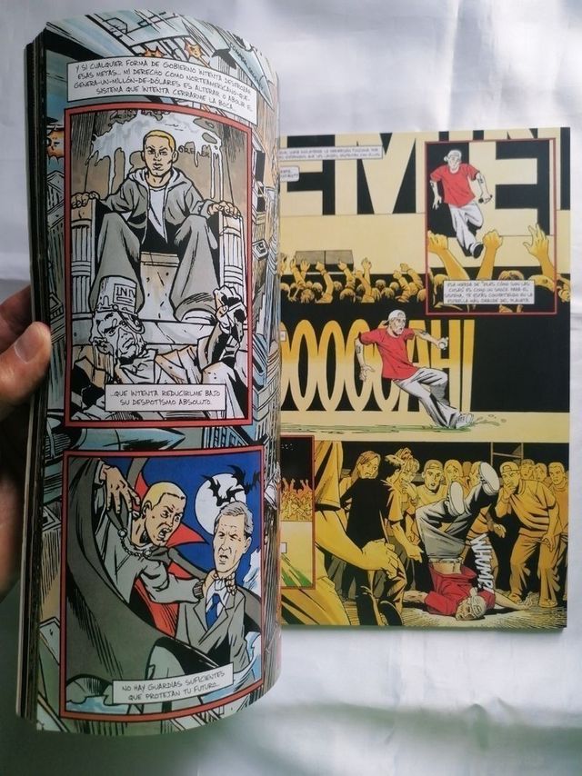CÓMIC. EMINEM. MÚSICA. LIBRO