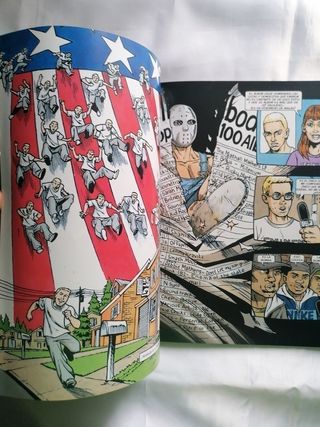 CÓMIC. EMINEM. MÚSICA. LIBRO