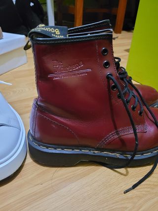 Lote de zapatos N y SN vans, dr martens...