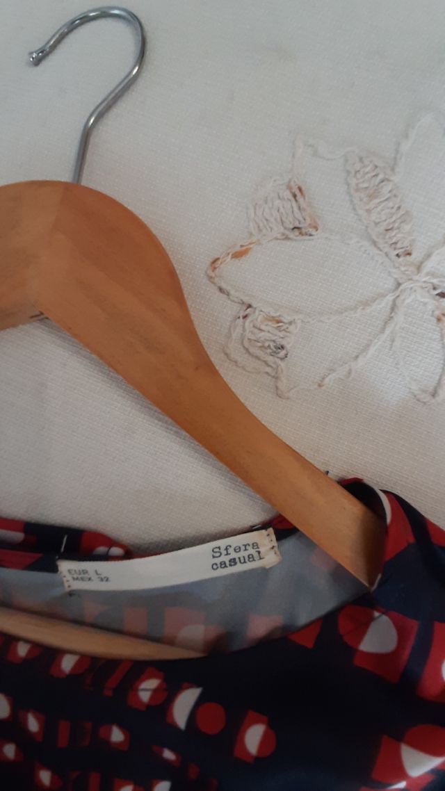 Vestido de raso talla L .De Sfera.