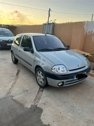 Renault Clio 1.9 dTi 80cv