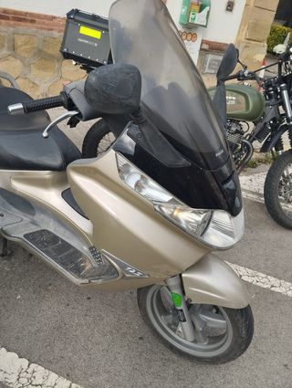 Piaggio x8 125 cc vendo o cambio