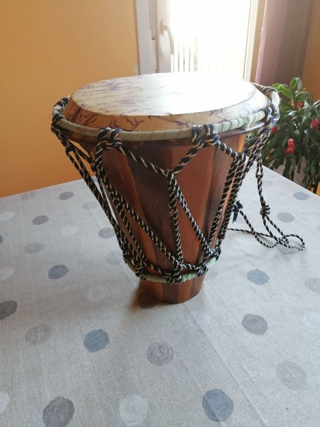 Tambor de mano africano