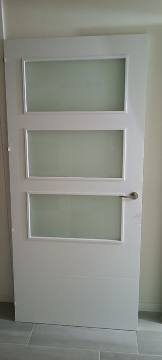 Oferta!!Puerta de salón blanca