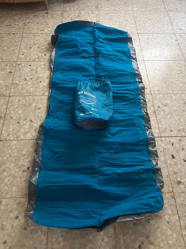 Colchon hinchable y bomba de aire