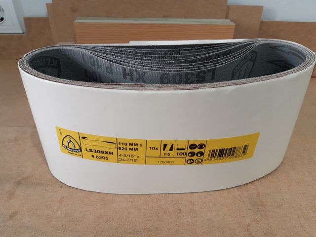 Bandas lija 110x620 mm.