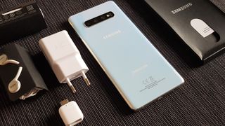 TOTALMENTE NUEVO. SAMSUNG S10+ CON GARANTÍA