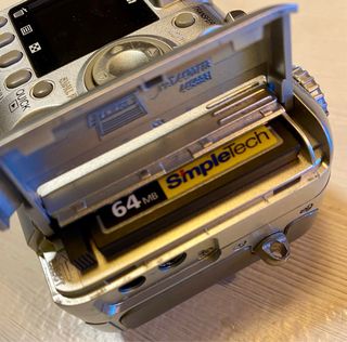 NIKON COOLPIX 4300