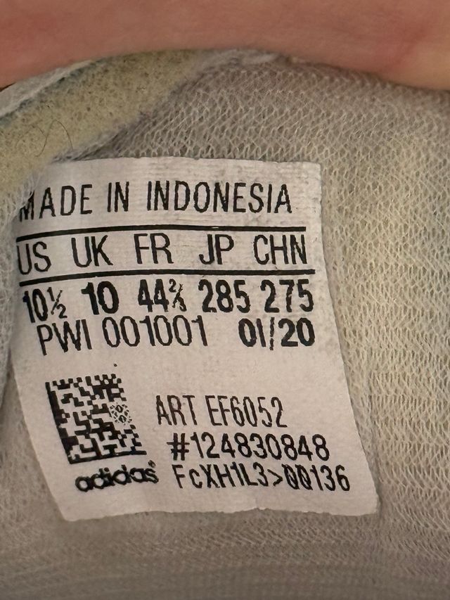 Adidas blancas y verdes casual