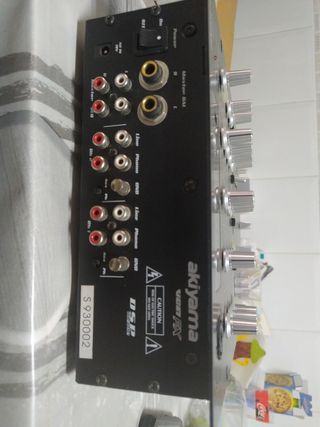 Mesa de mezclas Akiyama