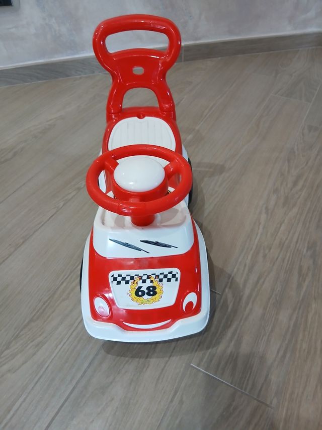 Gioco macchina cavalcabile