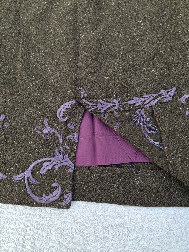 Falda T S. Medidas en descripción 