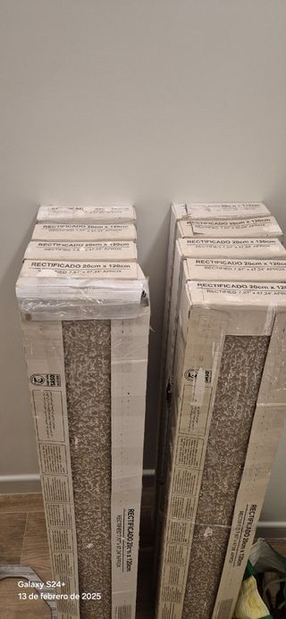 Suelo porcelanico tipo madera dakota fresno
