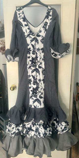 Traje vestido flamenca faralaes gitana