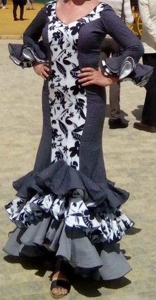 Traje vestido flamenca faralaes gitana